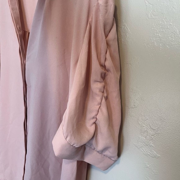 T Tahari Pink Blouse with Cuffed Sleeves and Mandarin Collar in Light Blush NWT - Picture 3 of 9